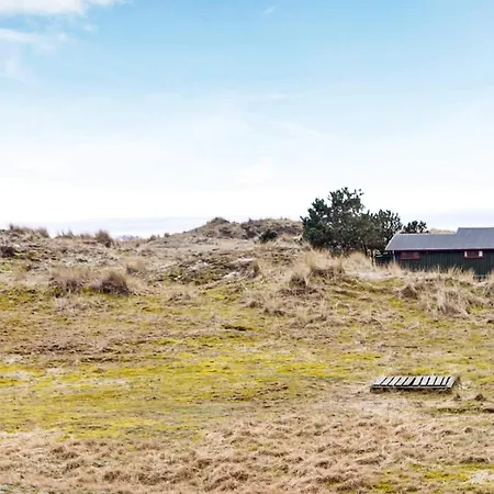 7 Person In Fano-by Traum