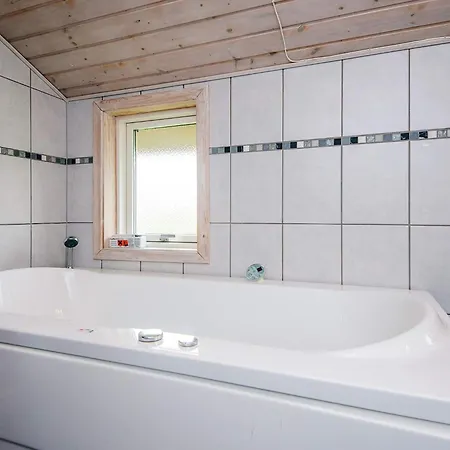 7 Person In Fano-by Traum Fanø